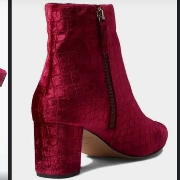 NWOT KURT GEIGER burlington burgundy velvet embossed booties size 37 euro/6.5 - Picture 2 of 13